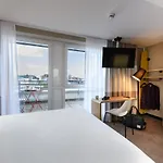 Ibis Hotel 3*