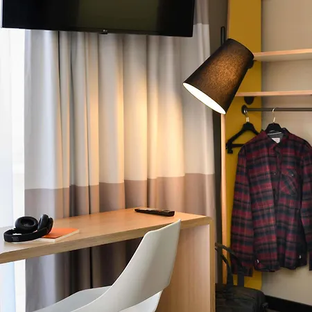 Ibis ホテル 3*